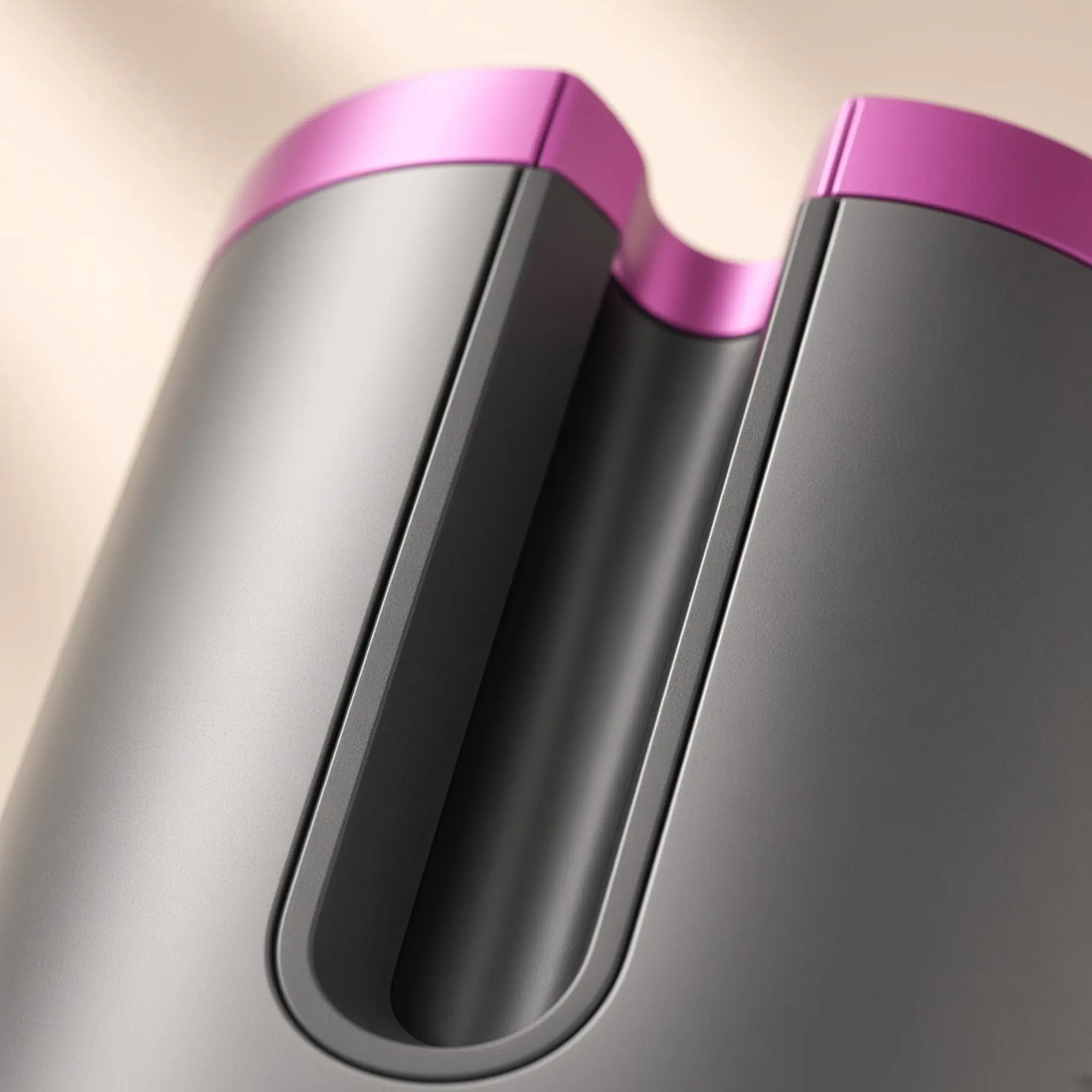Cordless Auto-Rotating Curler — detail